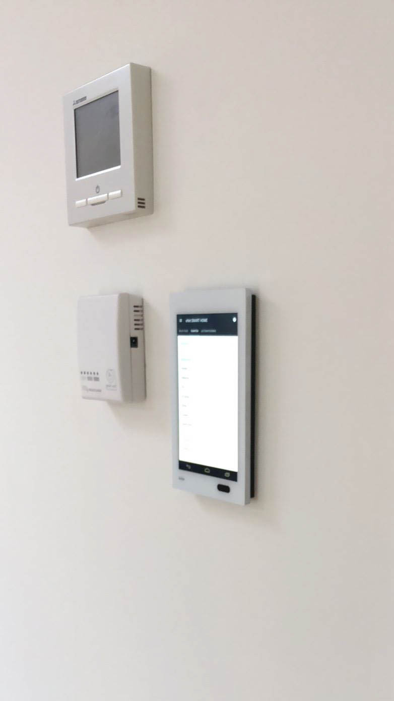 Slimme thermostaat en bedieningspaneel geïnstalleerd door Wouters Techniek