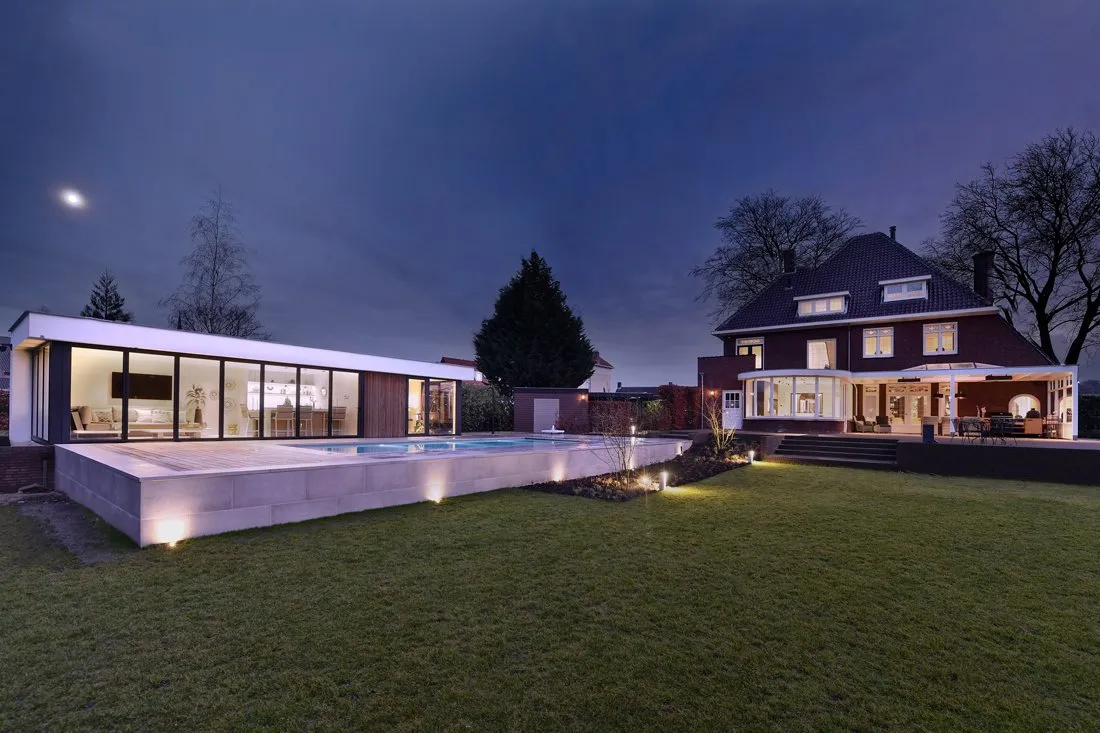 Moderne villa met geavanceerde verlichting, elektra en domotica geïnstalleerd door Wouters Techniek